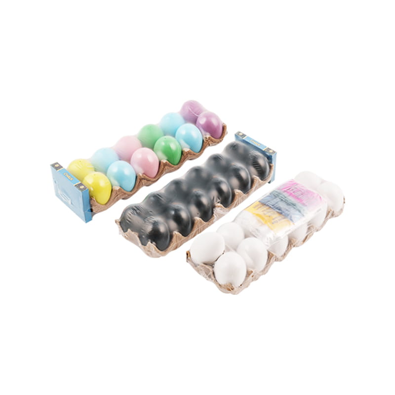 Geschilderd paaseieren speelgoed